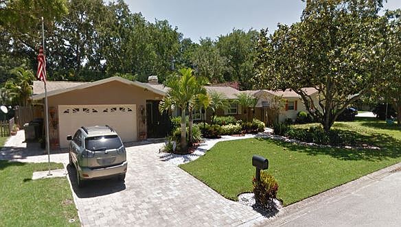 1st image of 1939 Fairway Cir W
