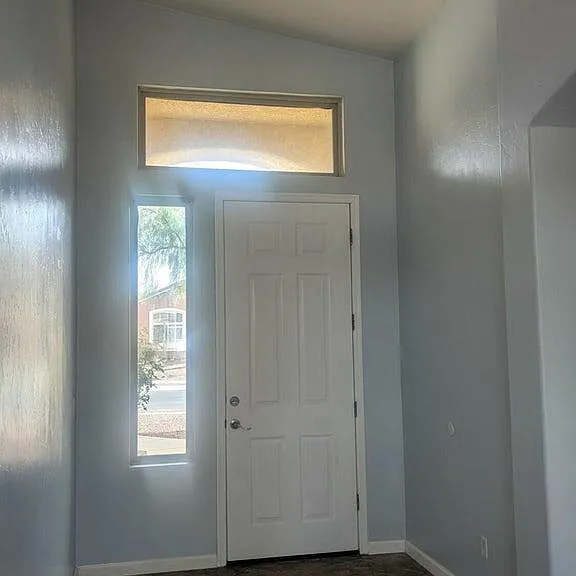 5554 W Carriage Dr — Photo 2