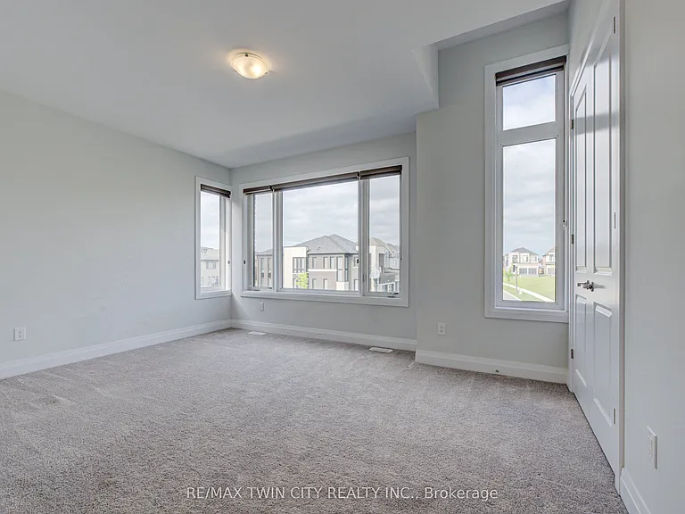 767 Queenston Blvd — Photo 33