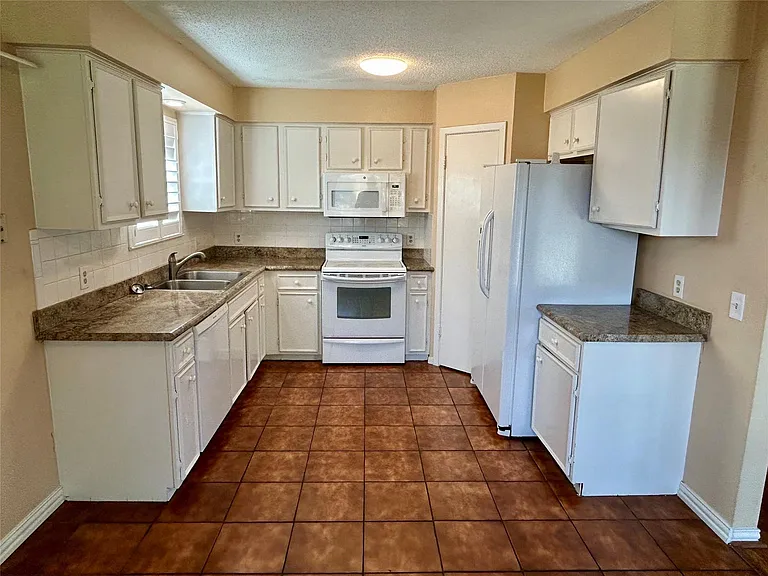 22330 Coriander Dr — Photo 7