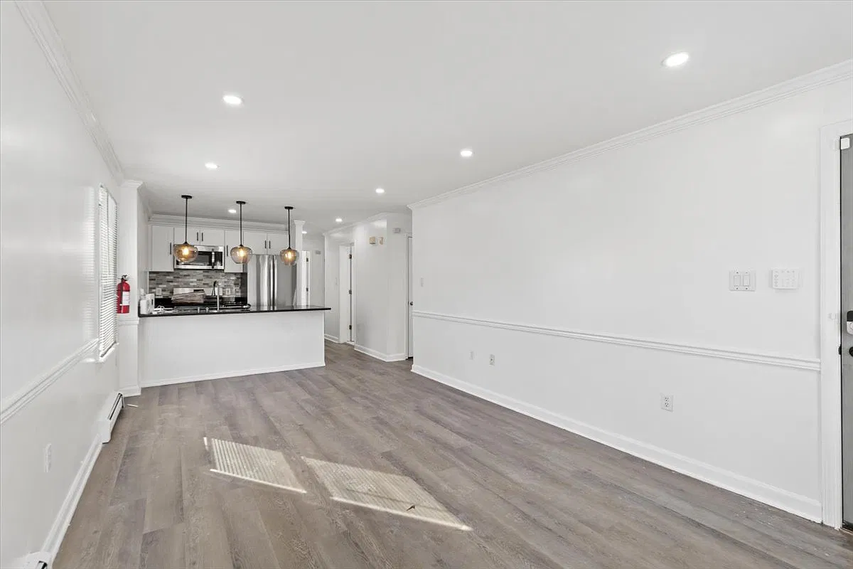 3 bed, $2,700 — Photo 3