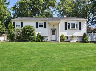 3107 Watch Hill Ave, Medford, NY 11763
