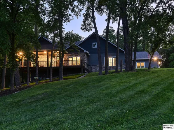 663 Southfork Rd, Blair, NE 68008