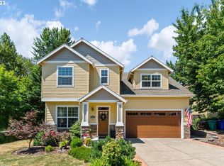 9403 NE River Point Cir, Portland, OR 97211