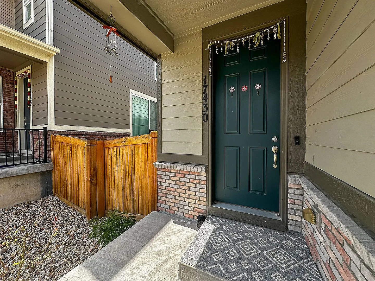 Nearly New 3-Bed Paired Home In Senderos Creek Community! — Photo 2