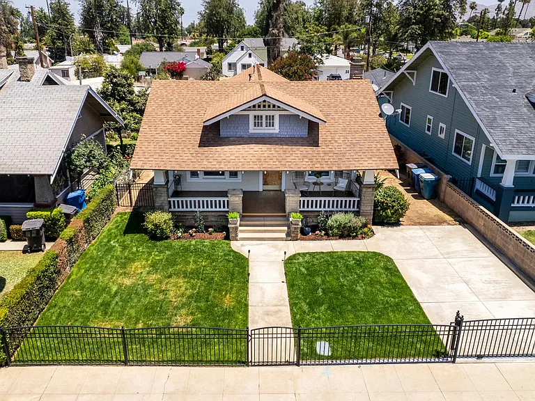 2715 Cridge St — Photo 38