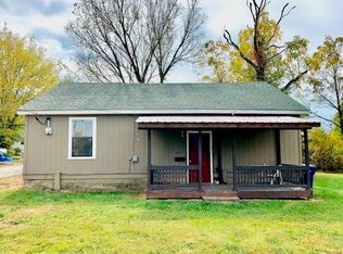 811 E 3rd St, Salem, MO 65560