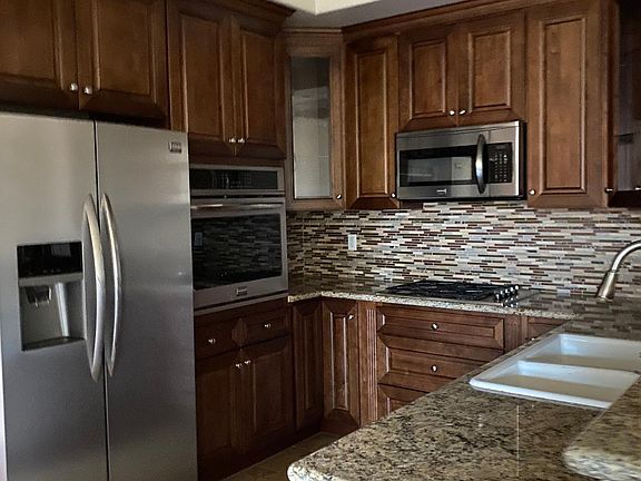 5th image of 4824 Tujunga Ave Ph 9