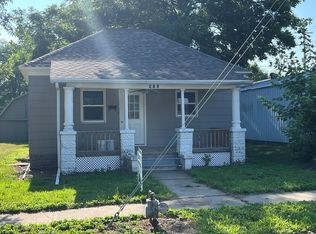 411 N Cottonwood St, Iola, KS 66749