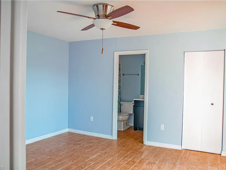 148 Lake Point Ln — Photo 16
