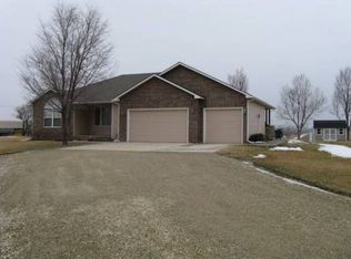 1601 Aubrey Ave, New Cambria, KS 67470
