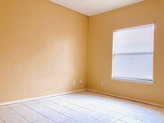 4th image of 220 Pacific Ave APT A