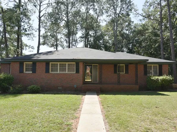 683 Johnson St SE, Dawson, GA 39842