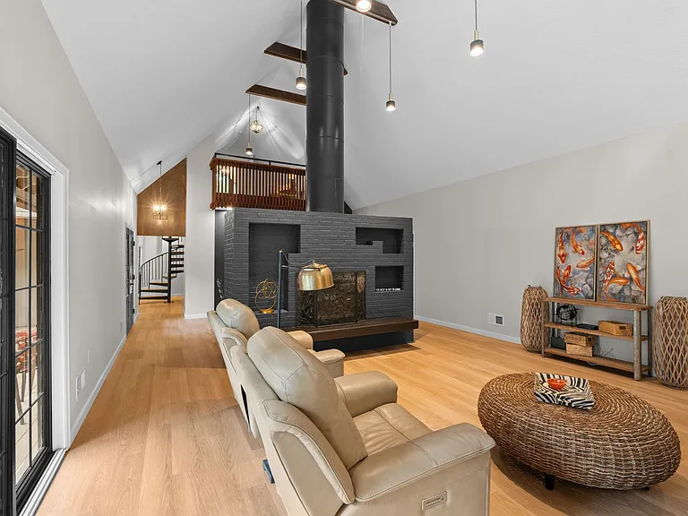 211 Wendwood Dr — Photo 26
