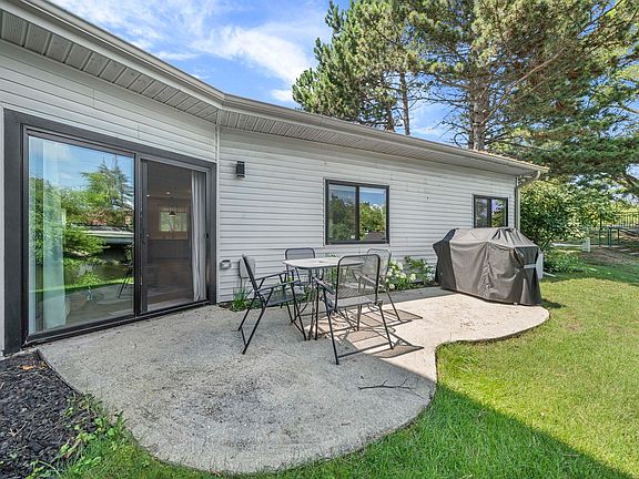 5th image of 505 Riverine Dr #6