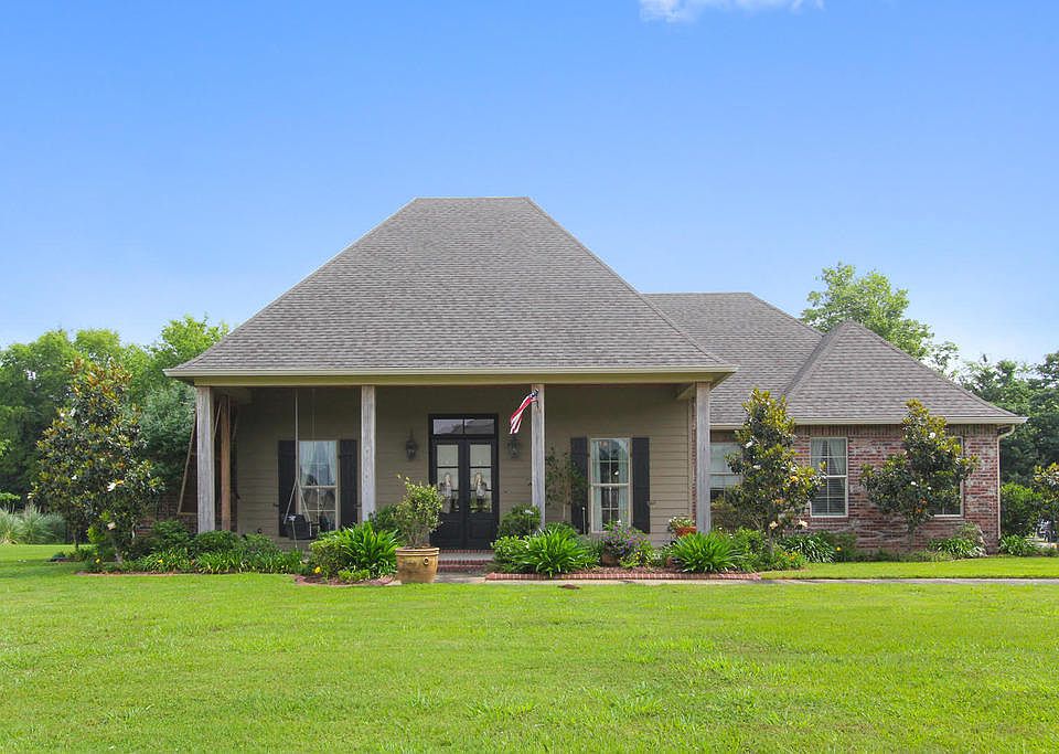 1st image of 119 Saint Abigail Ln