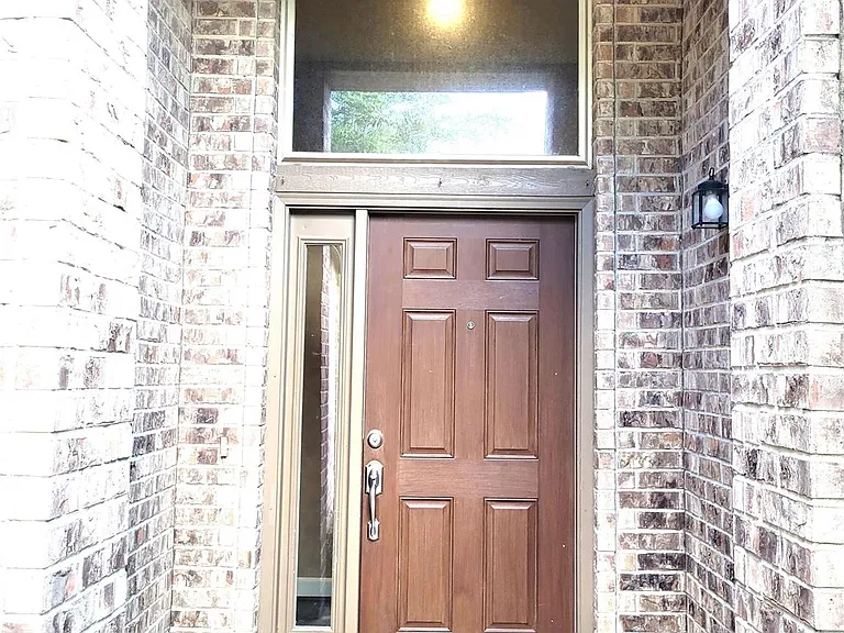 24015 Buffalo Cove Ln — Photo 9