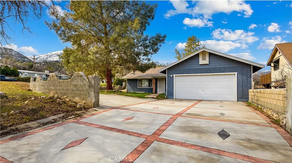 1 N Salaine Dr photo 1