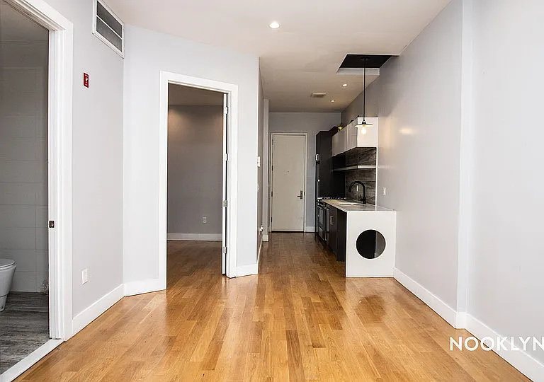 829 Monroe St #8 — Photo 2