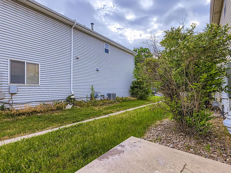 5205 Dudley St — Photo 28