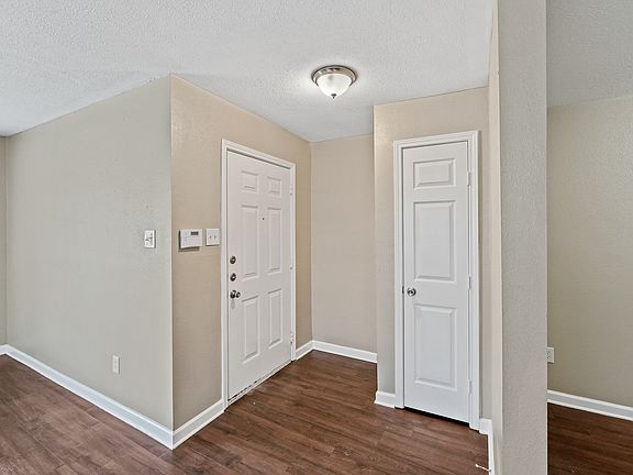 2nd image of 8715 Valley Rock Dr