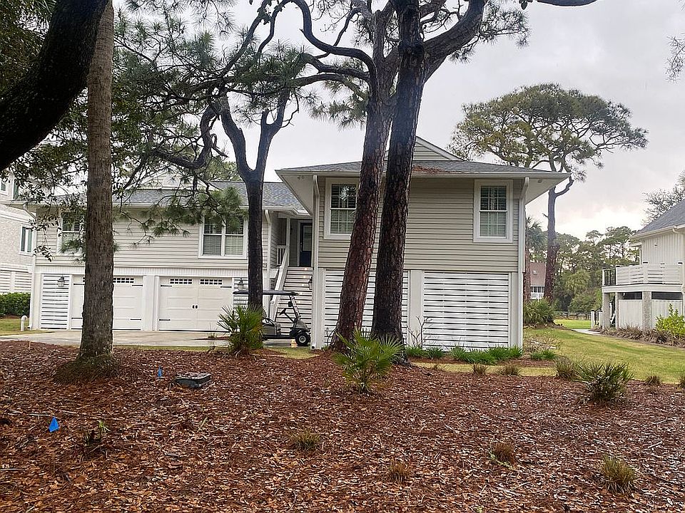 2nd image of 429 Tarpon Blvd