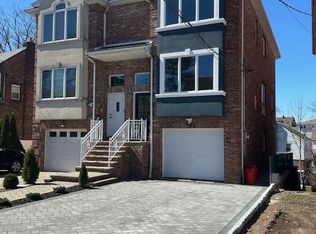 795 Fairview Ln, Cliffside Park, NJ 07010