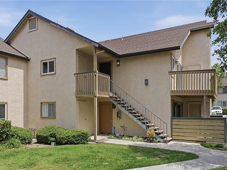 26058 Serrano Ct — Photo 1