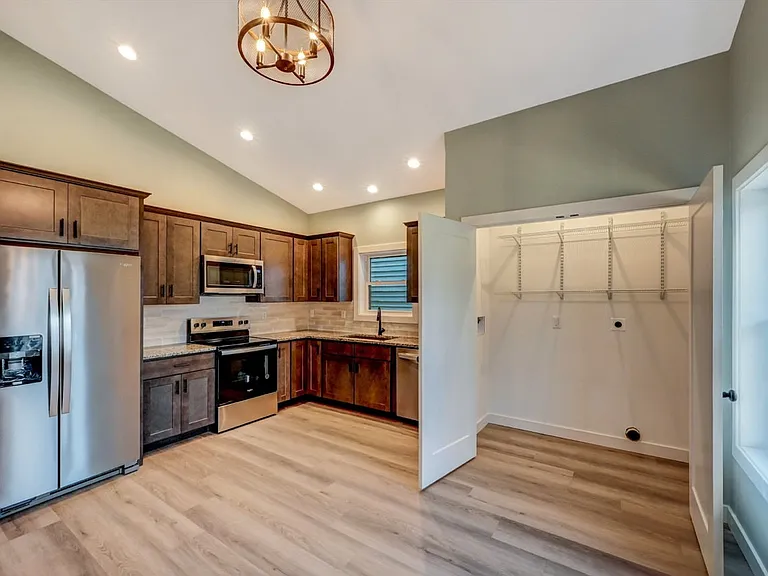 708 Harrison Ave #1 — Photo 29