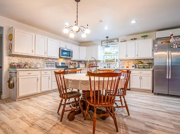 416 Windomere Dr, Livingston, TX 77351