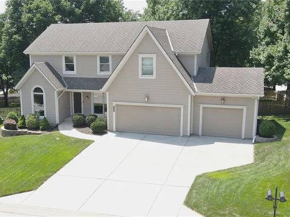 7909 Deer Run, Parkville, MO 64152