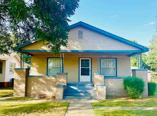 422 E Oklahoma Ave, Blackwell, OK 74631