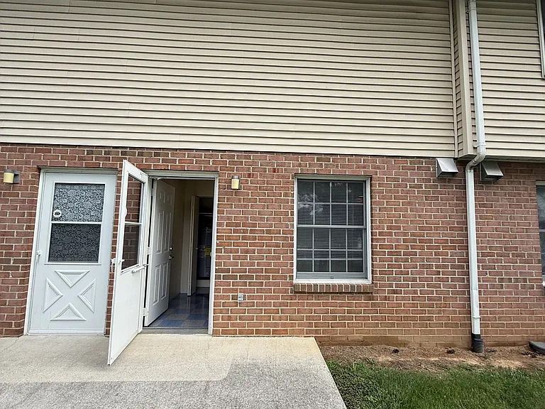 4622 Washington Meadows Ln — Photo 9