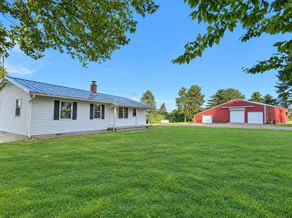 1615 Pettis Ave NE, Ada, MI 49301