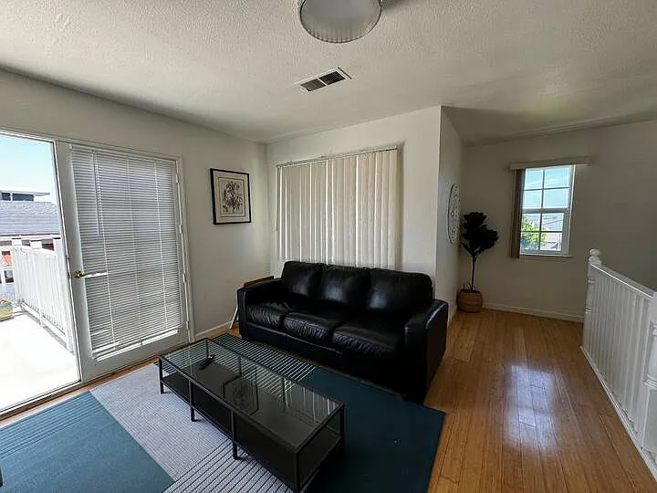 1724 Luxton St — Photo 33