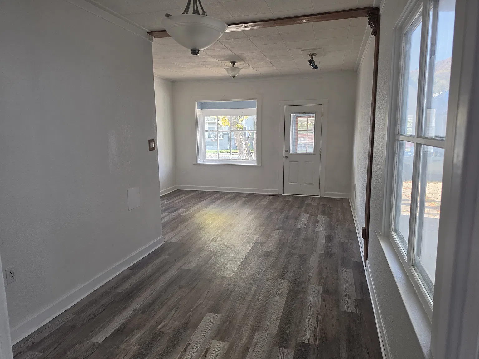 1 bed, 728 sqft, $1,200 — Photo 3