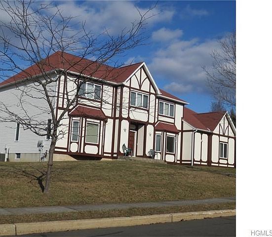 1st image of 24 Olympia Ln