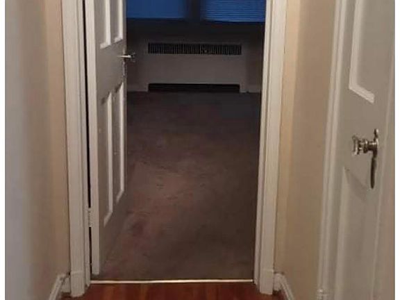 5th image of 12021 Edgewater Dr APT 405