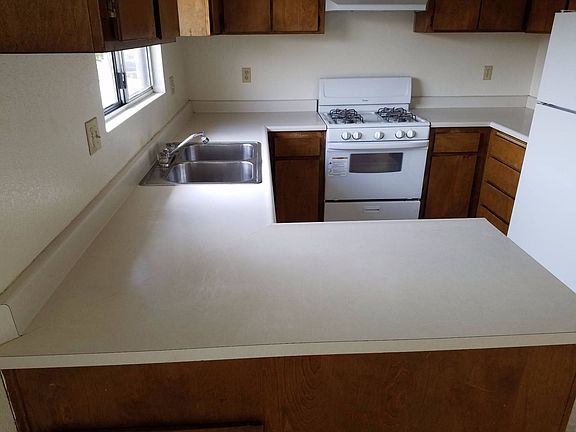 2nd image of 1391-1397 Paso Robles St #1393