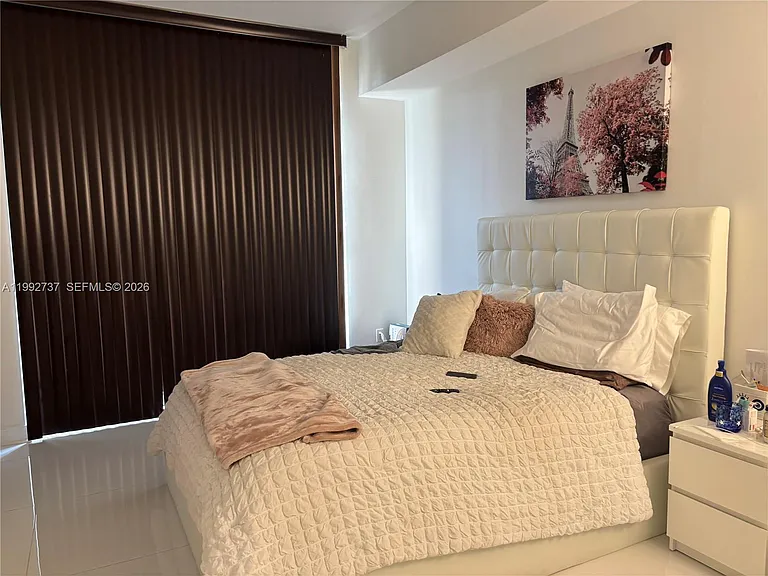 3001 NE 185th St #422 — Photo 6