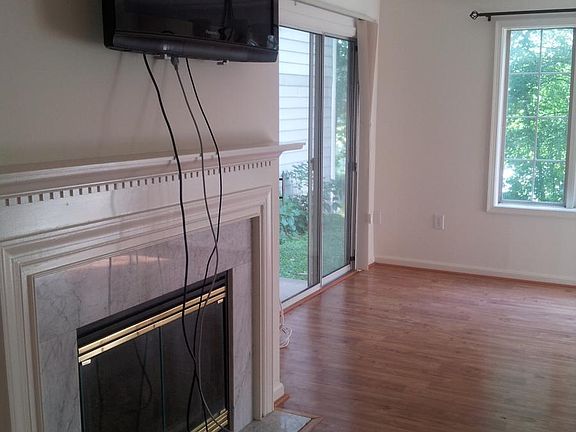 5th image of 20408 Shore Harbour Dr APT A