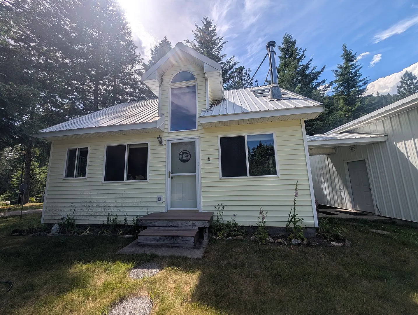 3 Bedroom, 1 bathroom Home on Secondary Bead Lake Lot — Photo 2