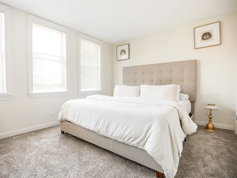 2451 N Clybourn Ave #8 — Photo 17