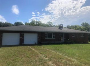 16812 Dee Mac Rd, Mackinaw, IL 61755