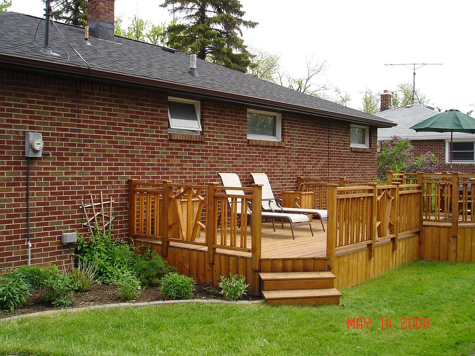 Rear View with Deck