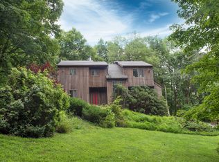 52 Sherwood Rd, Ridgefield, CT 06877