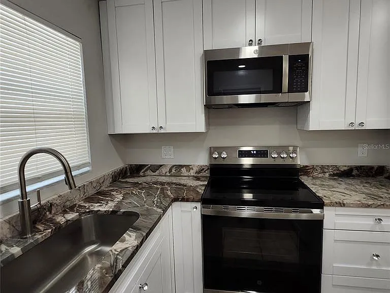 15406 Avalon Ave #3 — Photo 9