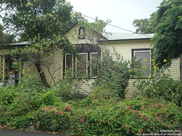 1st image of 211 E Mistletoe Ave