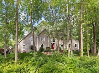 1 Spencer Ct, Andover, MA 01810