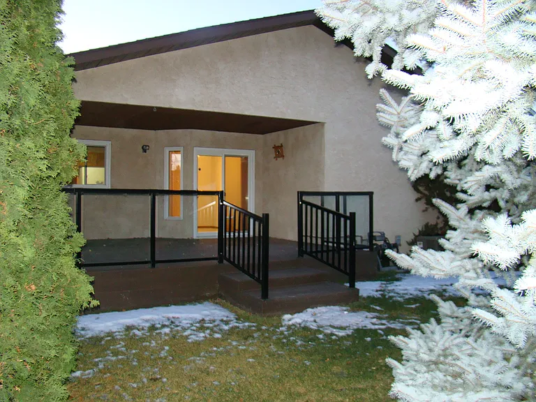 87 Millgrove Dr — Photo 32
